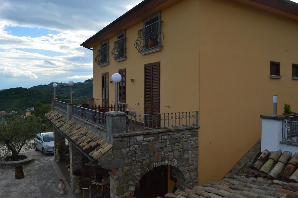 Villa Tre Colli Agri B&B 亚力诺伊皮诺 外观 照片